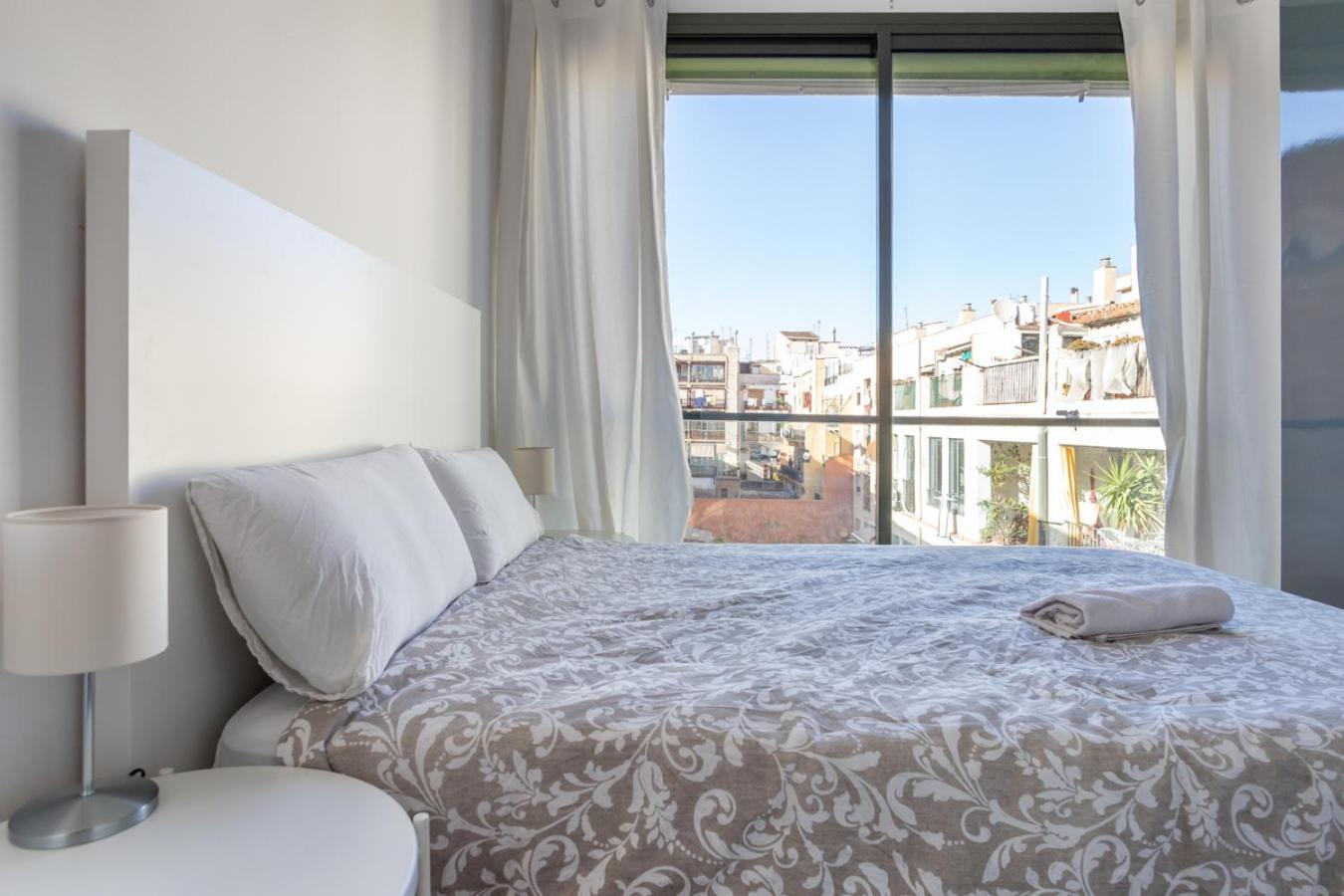 Private Rooms Near Las Ramblas Барселона Экстерьер фото