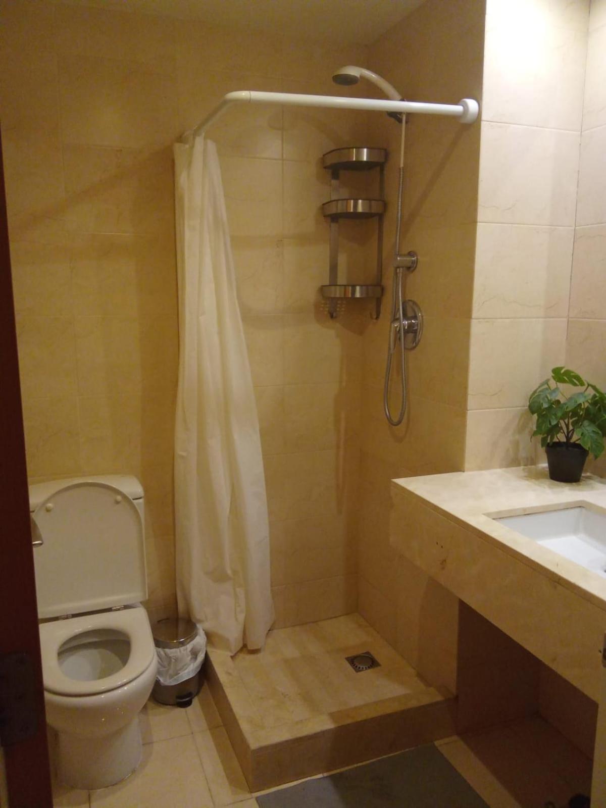 Private Rooms Near Las Ramblas Барселона Экстерьер фото