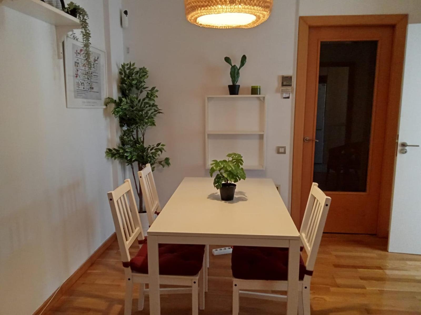 Private Rooms Near Las Ramblas Барселона Экстерьер фото